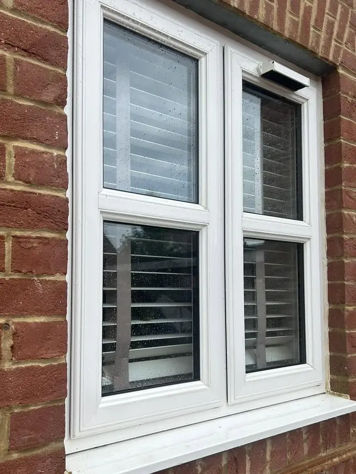 Clean window after EasyClean service
